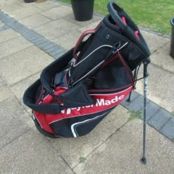 TAYLORMADE LIGHT CARRY BAG WITH STAND - SOLD